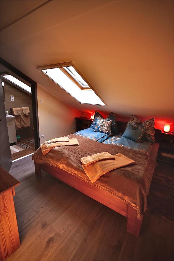 Bacchus Pub Es Panzio Bed & Breakfast Dunaharaszti Eksteriør bilde